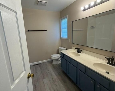172 Abigail Lane - Photo Thumbnail 17