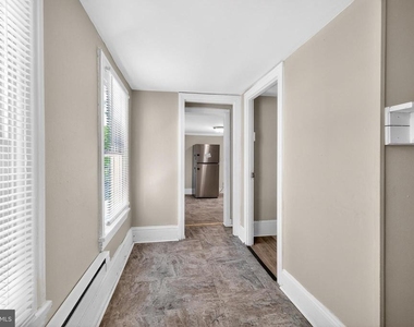 40 S Governors Avenue - Photo Thumbnail 11