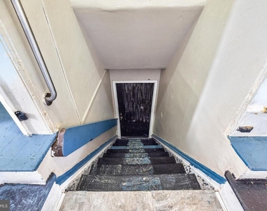 40 S Governors Avenue - Photo Thumbnail 19