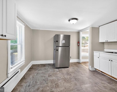 40 S Governors Avenue - Photo Thumbnail 14