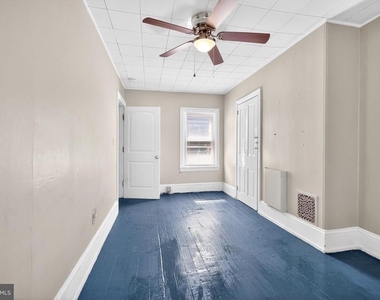 40 S Governors Avenue - Photo Thumbnail 9