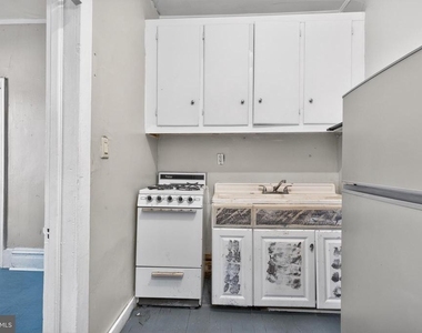 40 S Governors Avenue - Photo Thumbnail 6