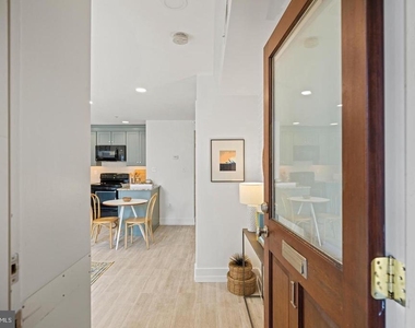1237 Kenyon Street Nw - Photo Thumbnail 3