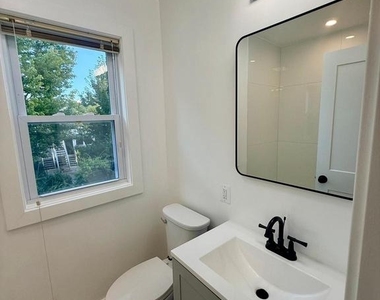 2920 8th Street Ne - Photo Thumbnail 9