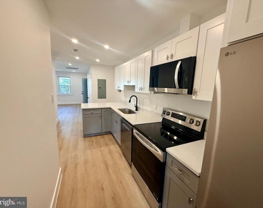 2920 8th Street Ne - Photo Thumbnail 7