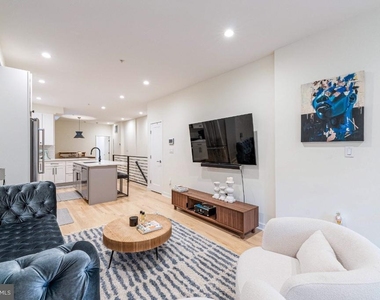 731 Fairmont Street Nw - Photo Thumbnail 2