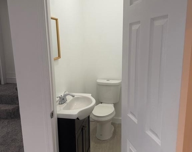 1249 Morse Street Ne - Photo Thumbnail 11