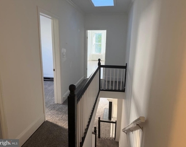 1249 Morse Street Ne - Photo Thumbnail 13