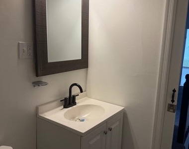 1249 Morse Street Ne - Photo Thumbnail 15