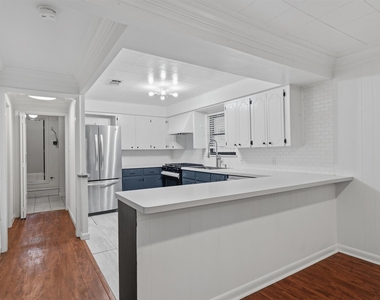 2204 Santa Rita St - Photo Thumbnail 6