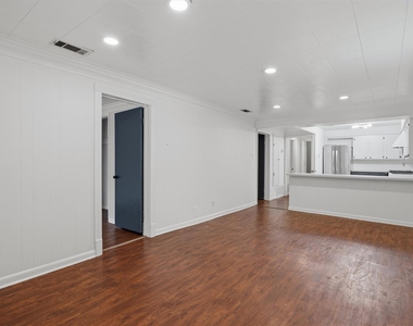 2204 Santa Rita St - Photo Thumbnail 4