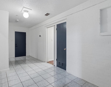 2204 Santa Rita St - Photo Thumbnail 16