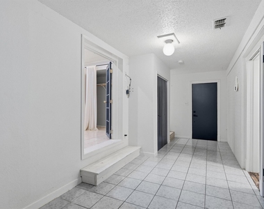 2204 Santa Rita St - Photo Thumbnail 17