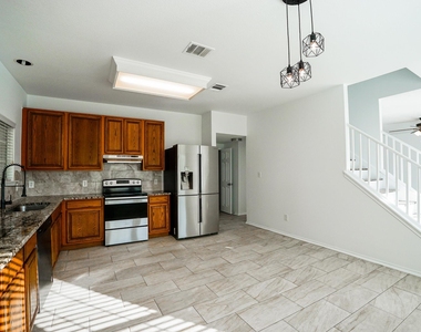 801 Cisco Valley Cv - Photo Thumbnail 6