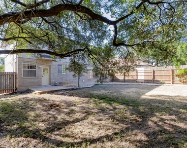 8116 Forest Heights Ln - Photo Thumbnail 31