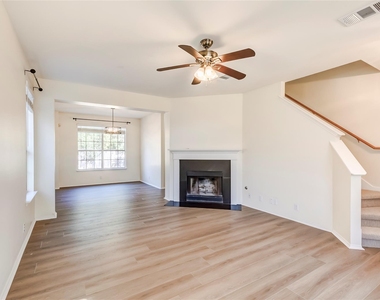 8116 Forest Heights Ln - Photo Thumbnail 5