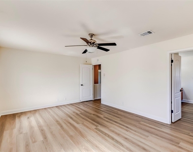 8116 Forest Heights Ln - Photo Thumbnail 19