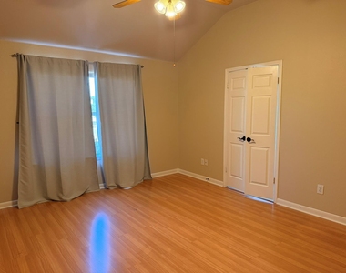 1812 Montana Sky Dr - Photo Thumbnail 16