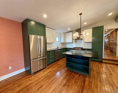 1211 E 2nd St - Photo Thumbnail 26