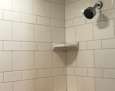 300 Bowie St - Photo Thumbnail 5