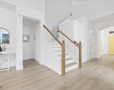 712 Arrowood Pl - Photo Thumbnail 13