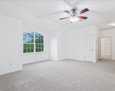 712 Arrowood Pl - Photo Thumbnail 21
