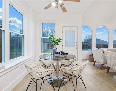 712 Arrowood Pl - Photo Thumbnail 9