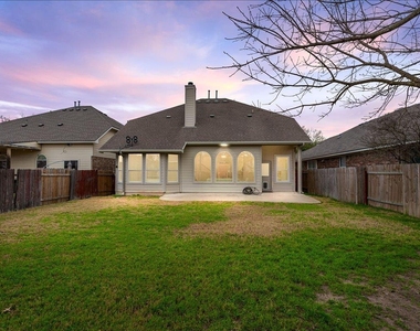 712 Arrowood Pl - Photo Thumbnail 29