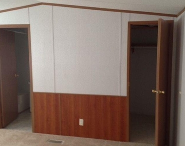 502 Wayside Dr - Photo Thumbnail 3