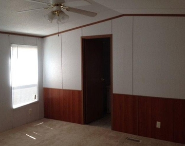 502 Wayside Dr - Photo Thumbnail 5