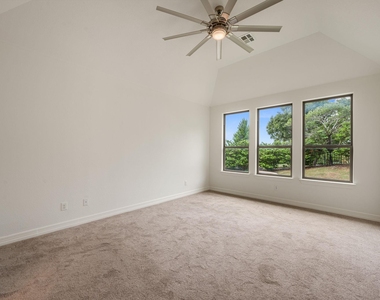 2201 Quarry Loop - Photo Thumbnail 16