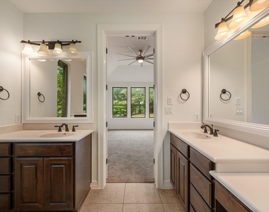 2201 Quarry Loop - Photo Thumbnail 18