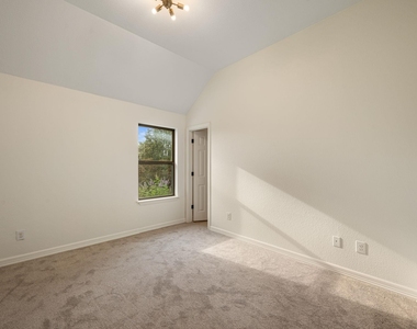 2201 Quarry Loop - Photo Thumbnail 26