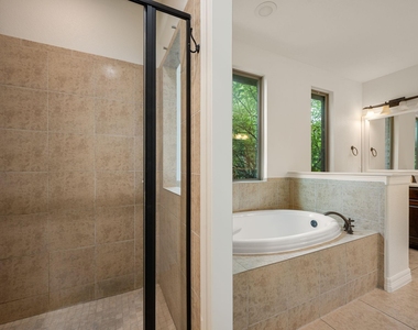 2201 Quarry Loop - Photo Thumbnail 19