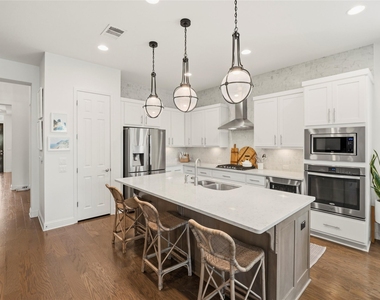11516 Maggiore Dr - Photo Thumbnail 3