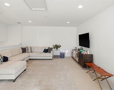 11516 Maggiore Dr - Photo Thumbnail 19