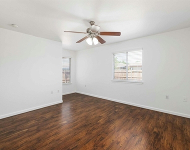 12524 Sky Harbor Dr - Photo Thumbnail 10