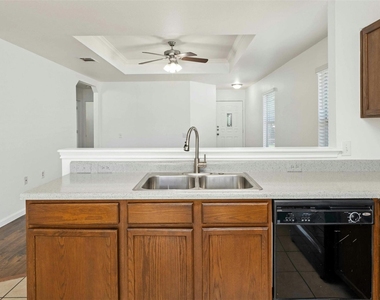 12524 Sky Harbor Dr - Photo Thumbnail 7