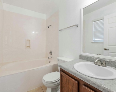 12524 Sky Harbor Dr - Photo Thumbnail 13