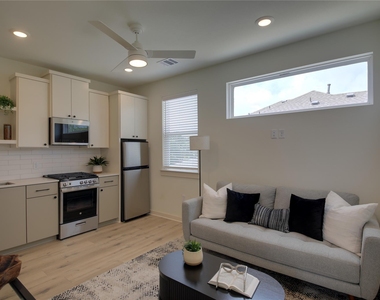 7208 Providence Ave - Photo Thumbnail 2