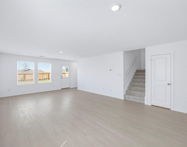 408 Paris St - Photo Thumbnail 12