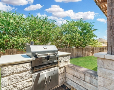 1801 Quiet Meadows Cv - Photo Thumbnail 30