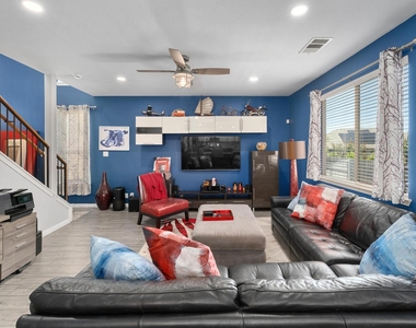 1801 Quiet Meadows Cv - Photo Thumbnail 8