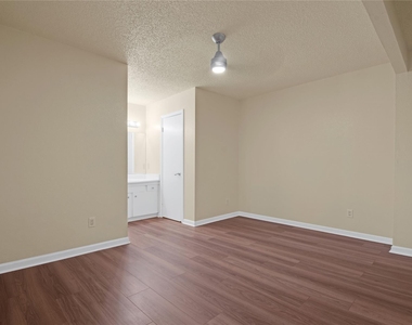 3454 Willowrun Dr - Photo Thumbnail 7