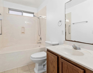 12409 Sky Harbor Dr - Photo Thumbnail 14