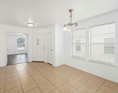 12409 Sky Harbor Dr - Photo Thumbnail 9