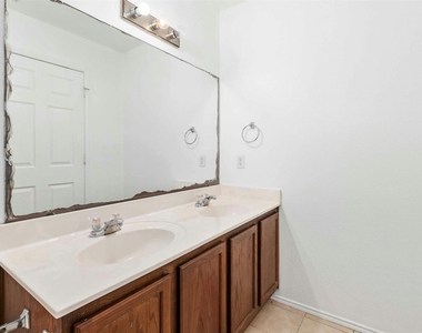 12409 Sky Harbor Dr - Photo Thumbnail 15