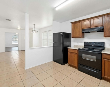 12409 Sky Harbor Dr - Photo Thumbnail 7