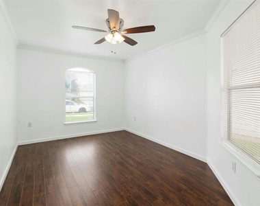 12409 Sky Harbor Dr - Photo Thumbnail 18