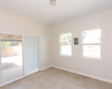 2321 Friarcreek Loop - Photo Thumbnail 24